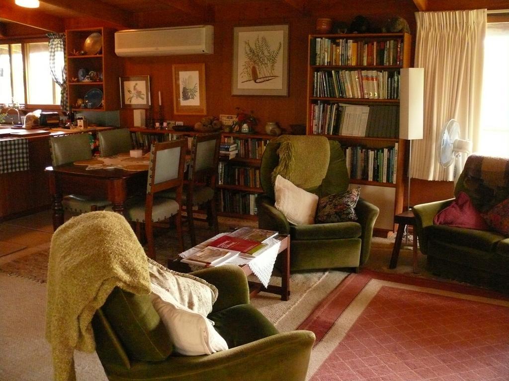 Villa The Burrow At Wombat Bend à Dixons Creek Chambre photo
